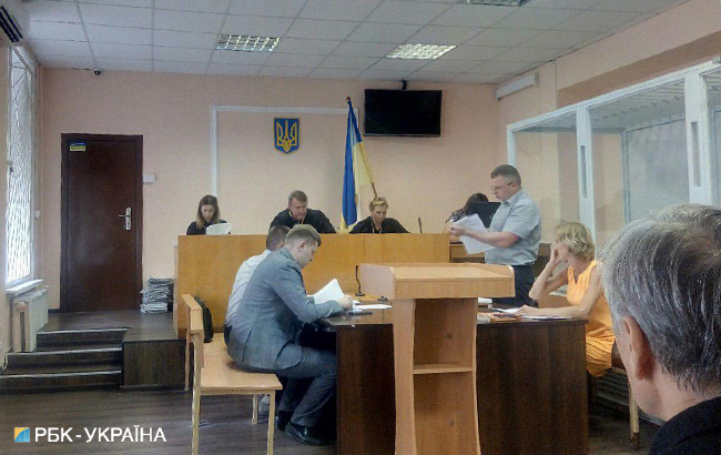 Суд продовжив дію запобіжного заходу двом спільникам Онищенка